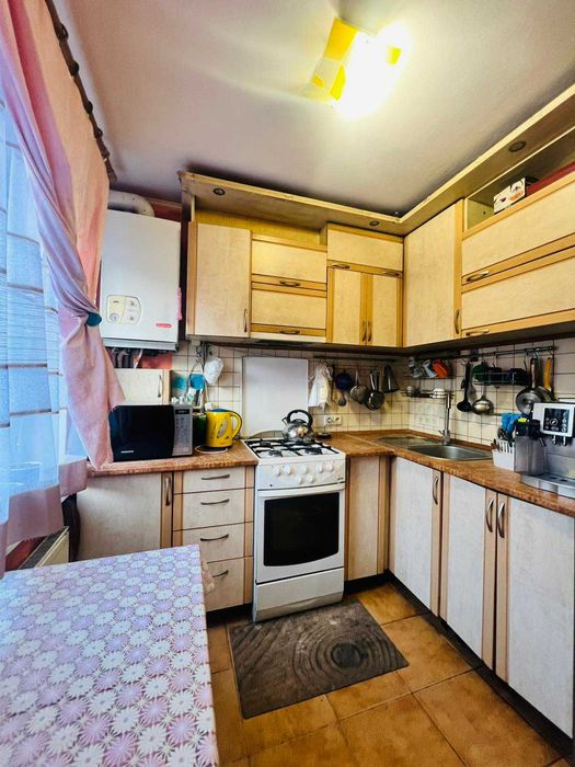 3к квартира, Критий ринок, 2/5, АГВ, кондиціонер, кухня-студія