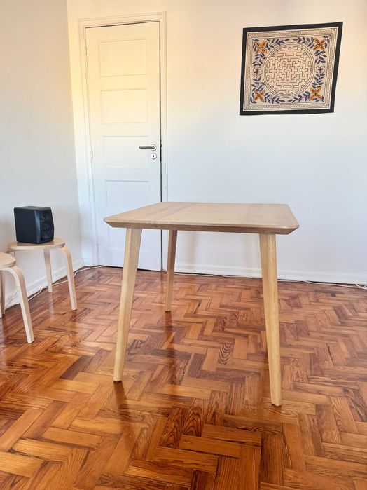IKEA Lisabo mesa de jantar e 4 cadeiras