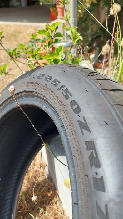 Pneu 225 50 ZR 17 98W XL