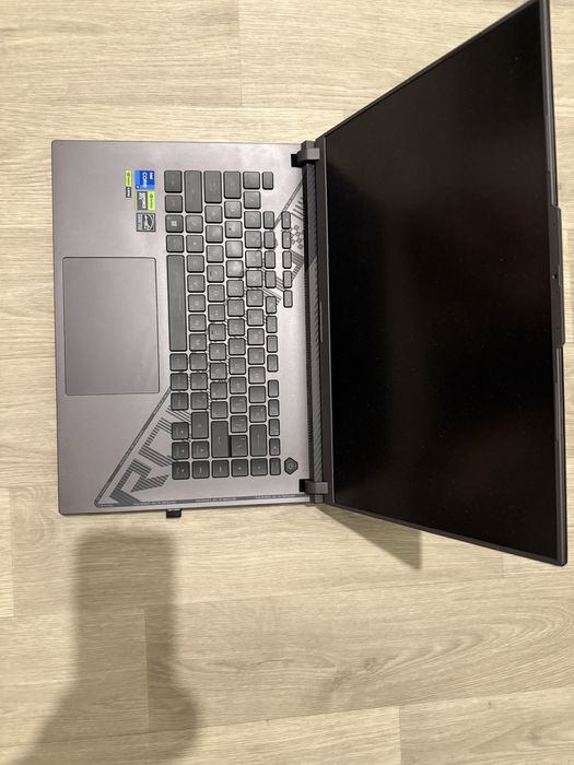 Asus Rog strix SCAR G16