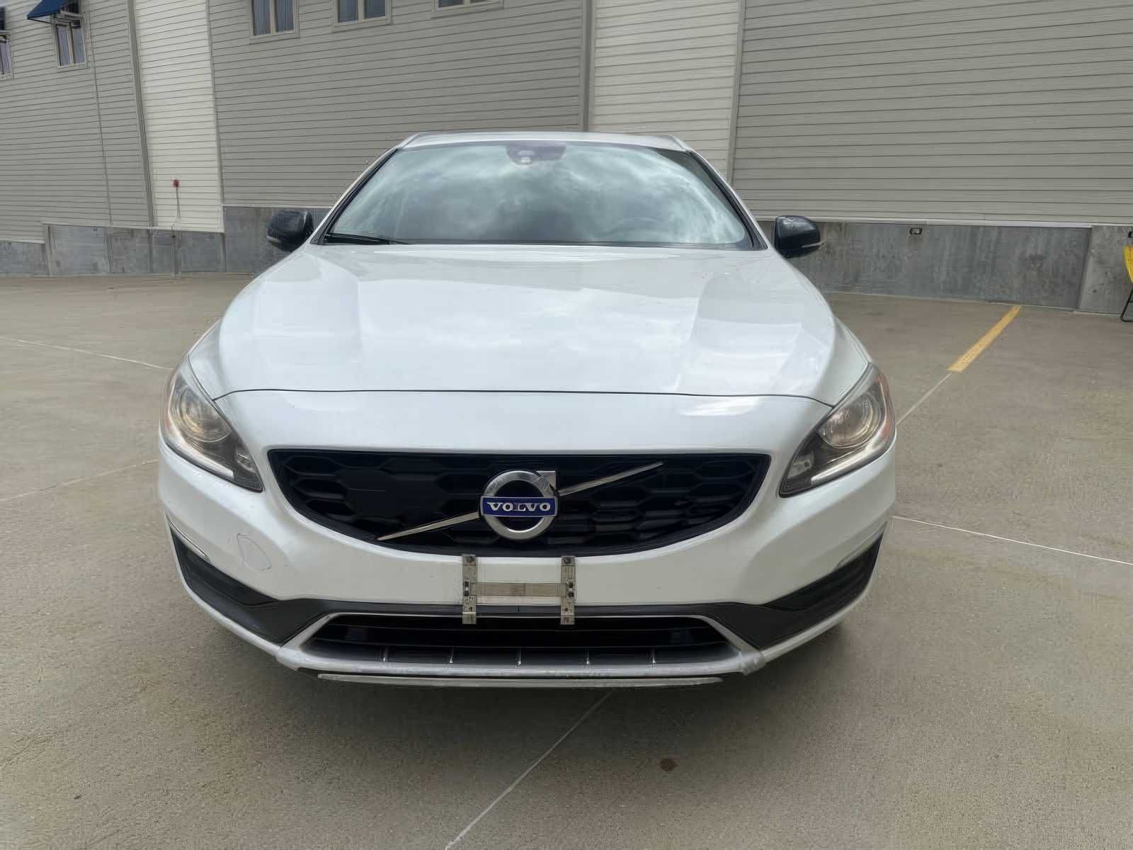 2016 Volvo V60 Cross Country T5