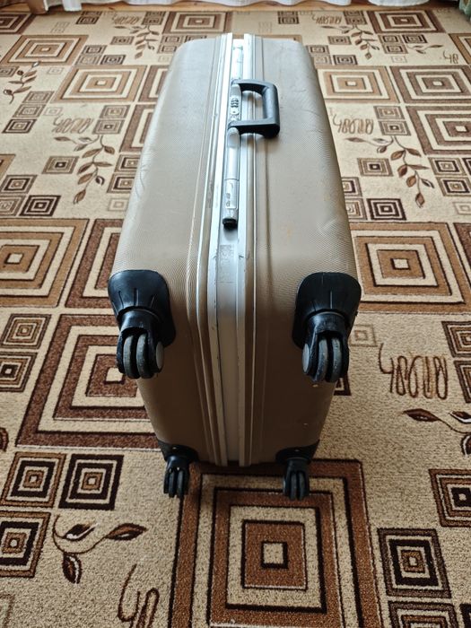 Велика валіза чемодан