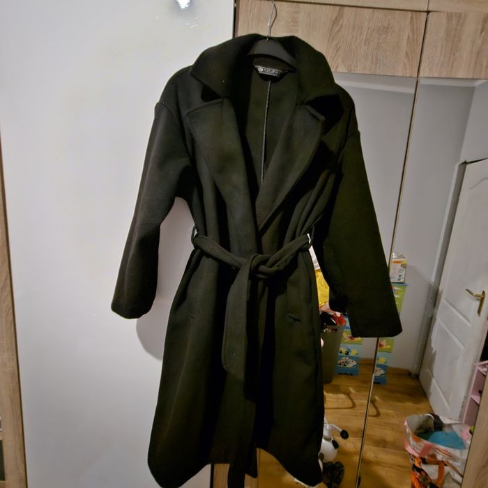 Płaszcz gruby mięsisty ciężki czarny wiązany zimowy Amisu Xl/XXL