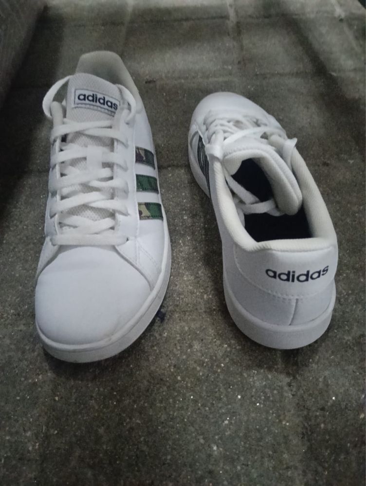 Adidas grand court