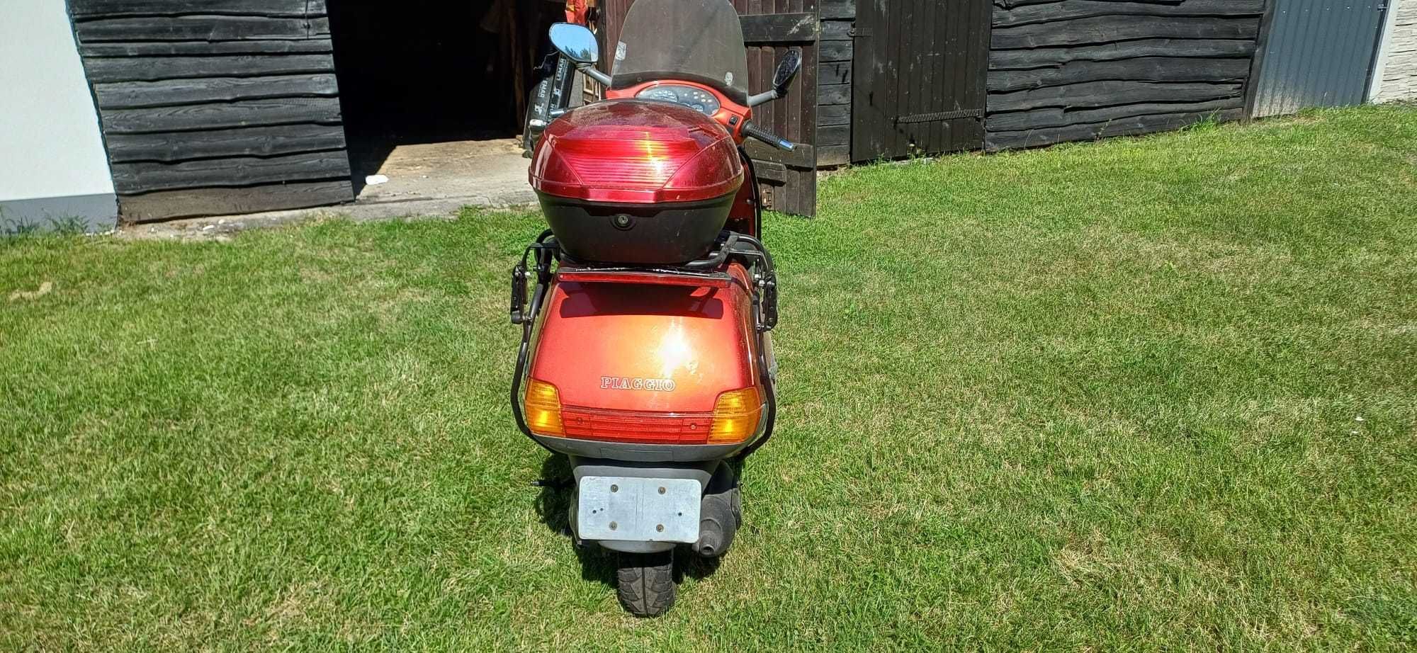 Skuter Piaggio Hexagon 125