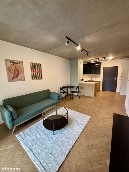 Nowy apartament z garażem, Trzy Lipki