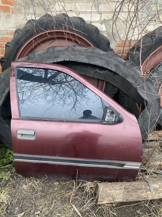 Двері opel vectra A 1989