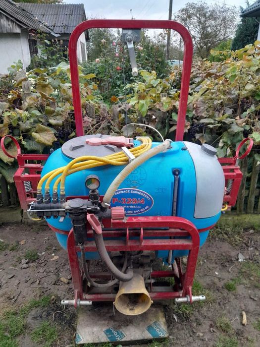 Оприскувач навісний