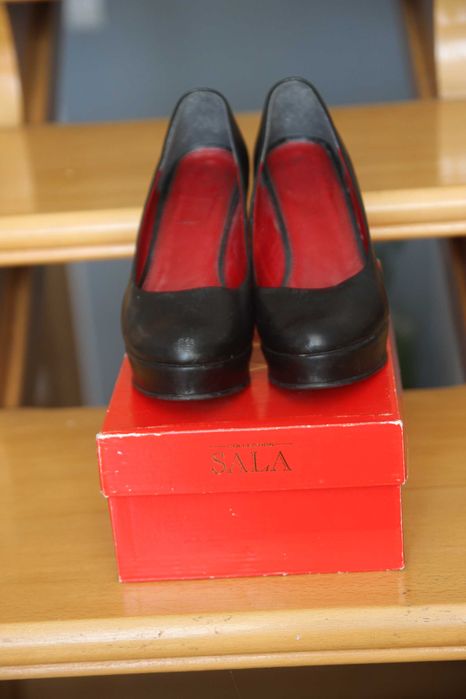 Sala czółenka skórzane r.37 stan bdb