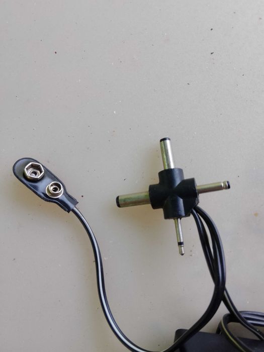 зарядное устройство 1.5v-12v универсальное. Б/У