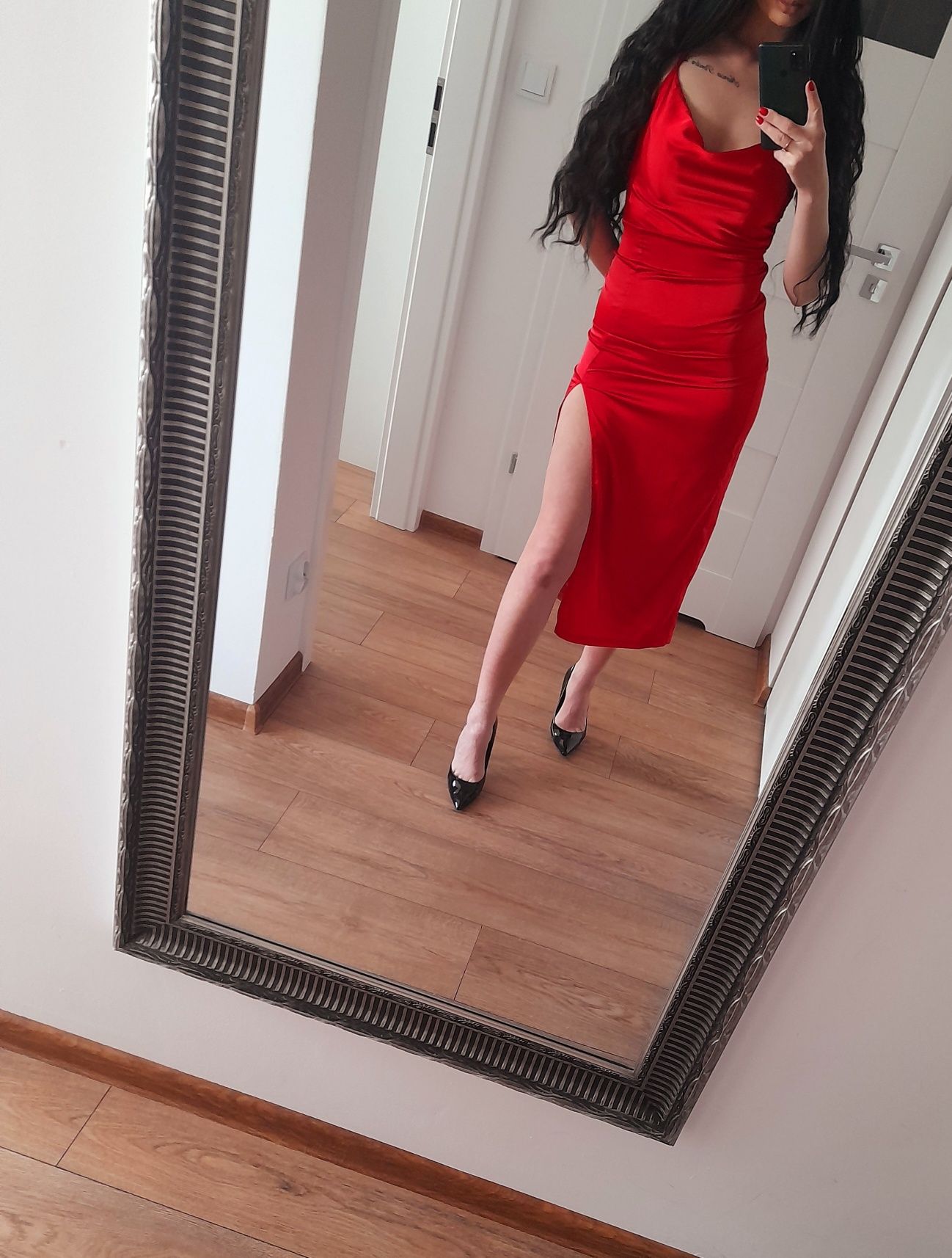Czerwona sukienka