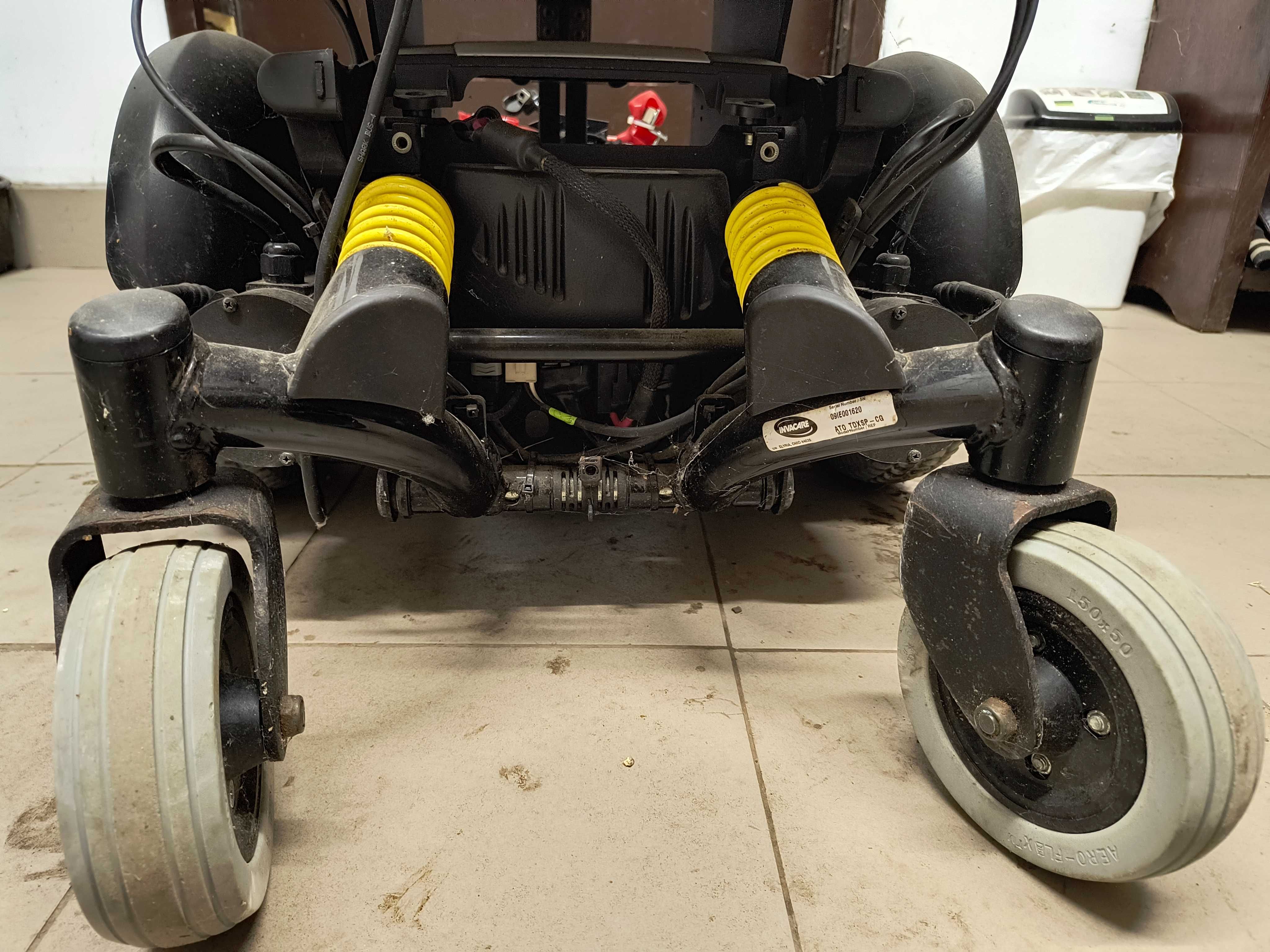 Коляска з електроприводом TDX SP Invacare