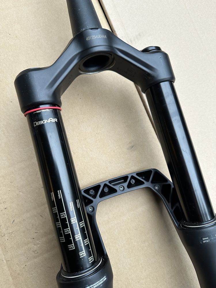 Nowy amortyzator Rock Shox 38 Domain RC 29” 170mm DebonAir
