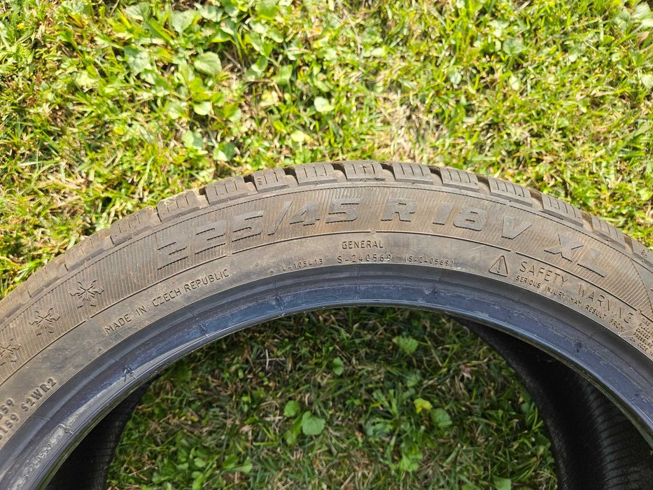 Opony zimowe 225/45 r18 / super stan / zima