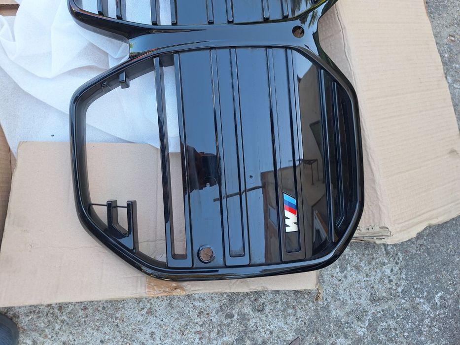 Решітка BMW i4 M50 LCI