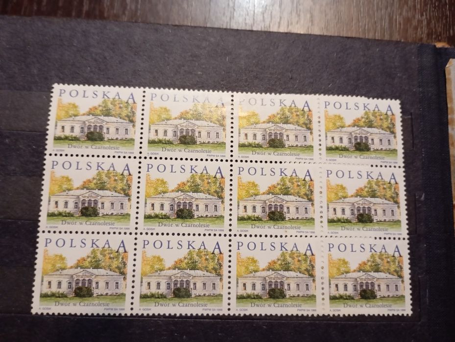 Klaser z znaczkami pocztowymi