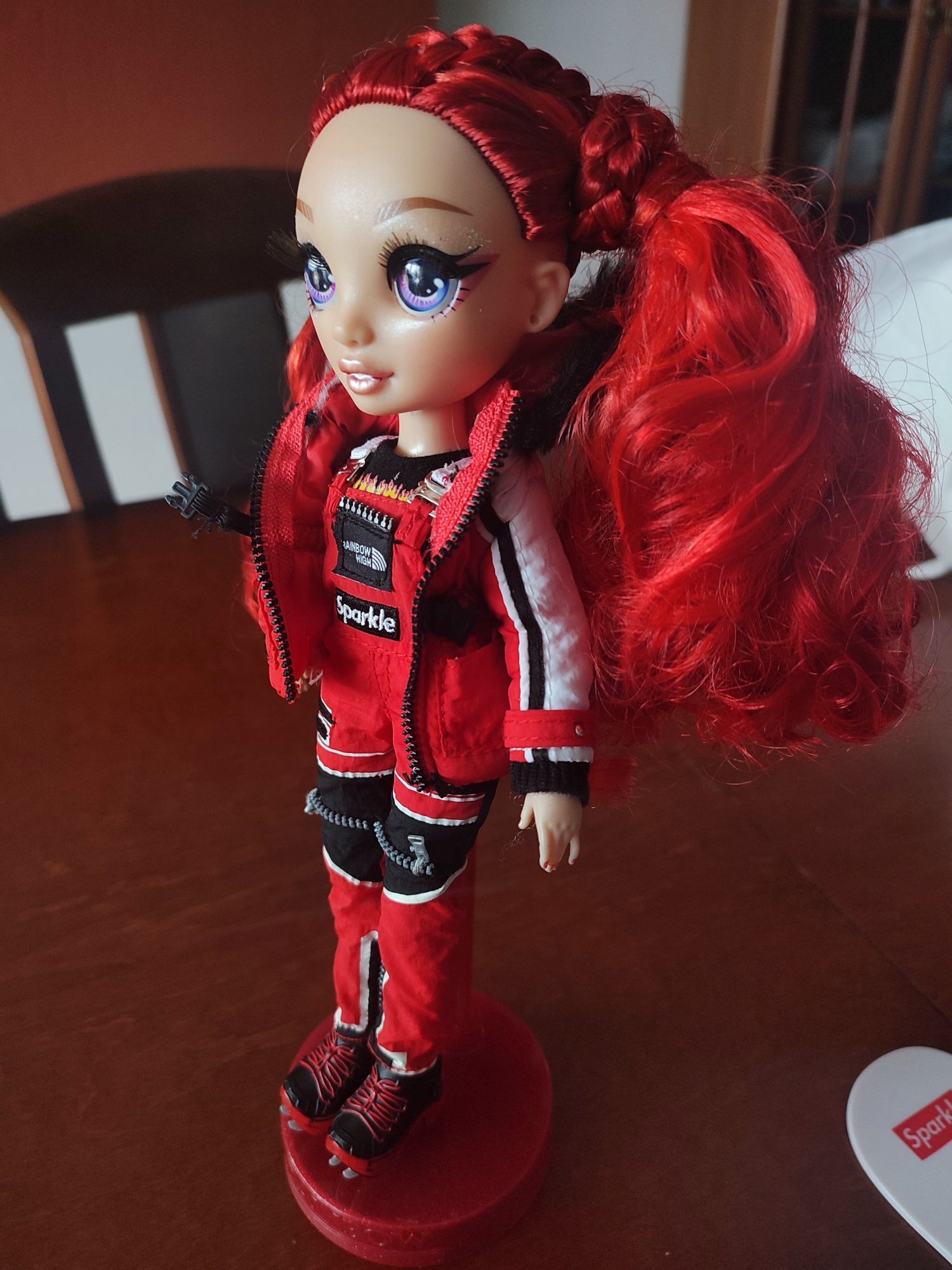 Lalka rainbow high ferie zimowe Ruby Anderson