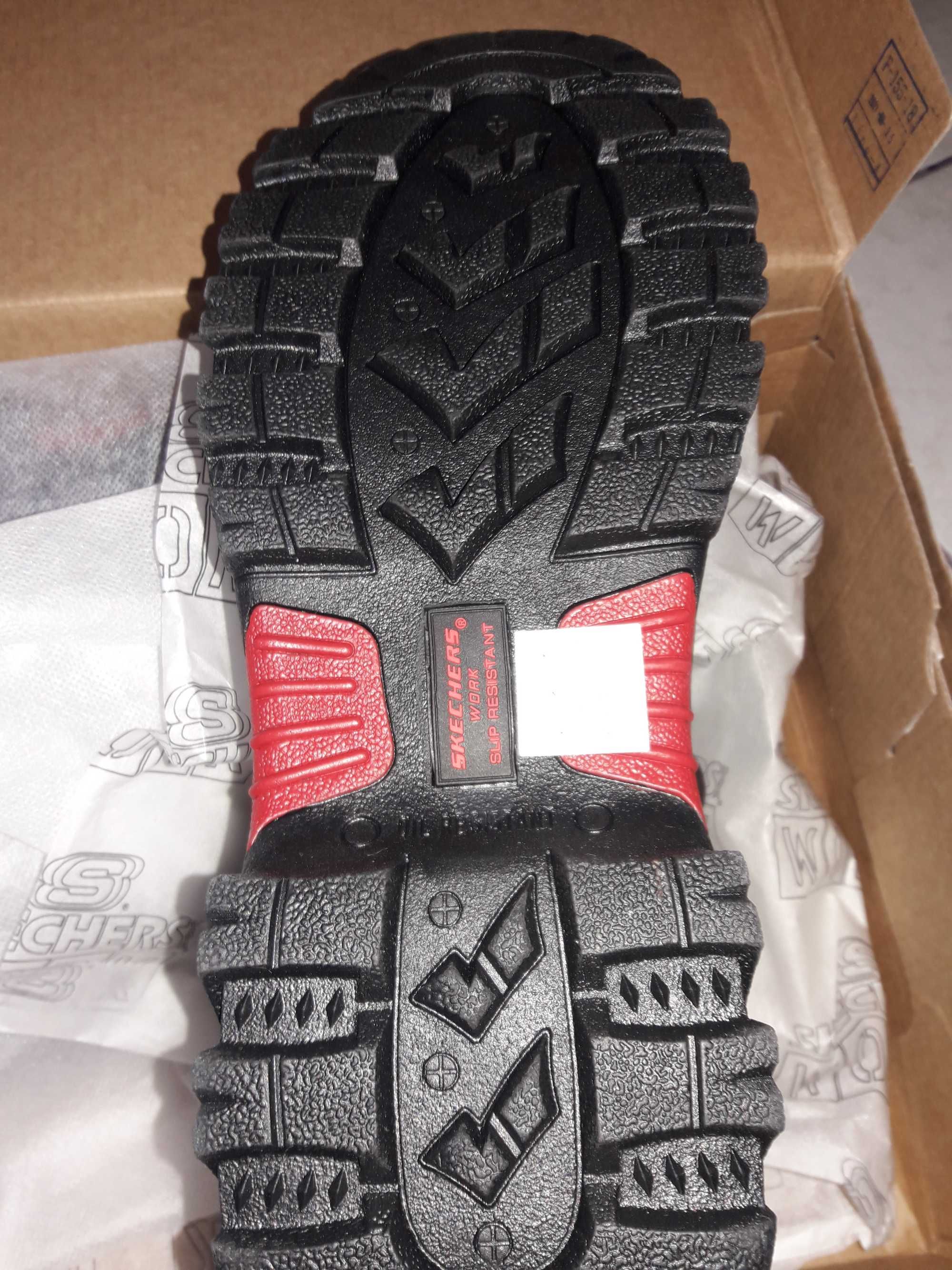 Ботинки Skechers р.43 (US10.5/EU44/UK9.5) оригинал