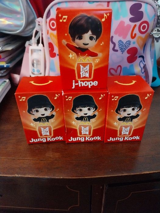 Bonecos de coleção dos Bts