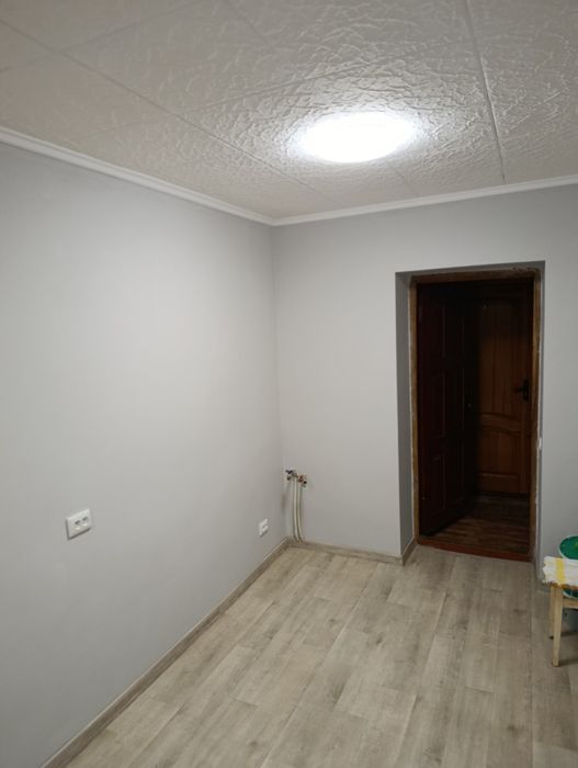 Продається кімната в гуртожитку на Шевченка.