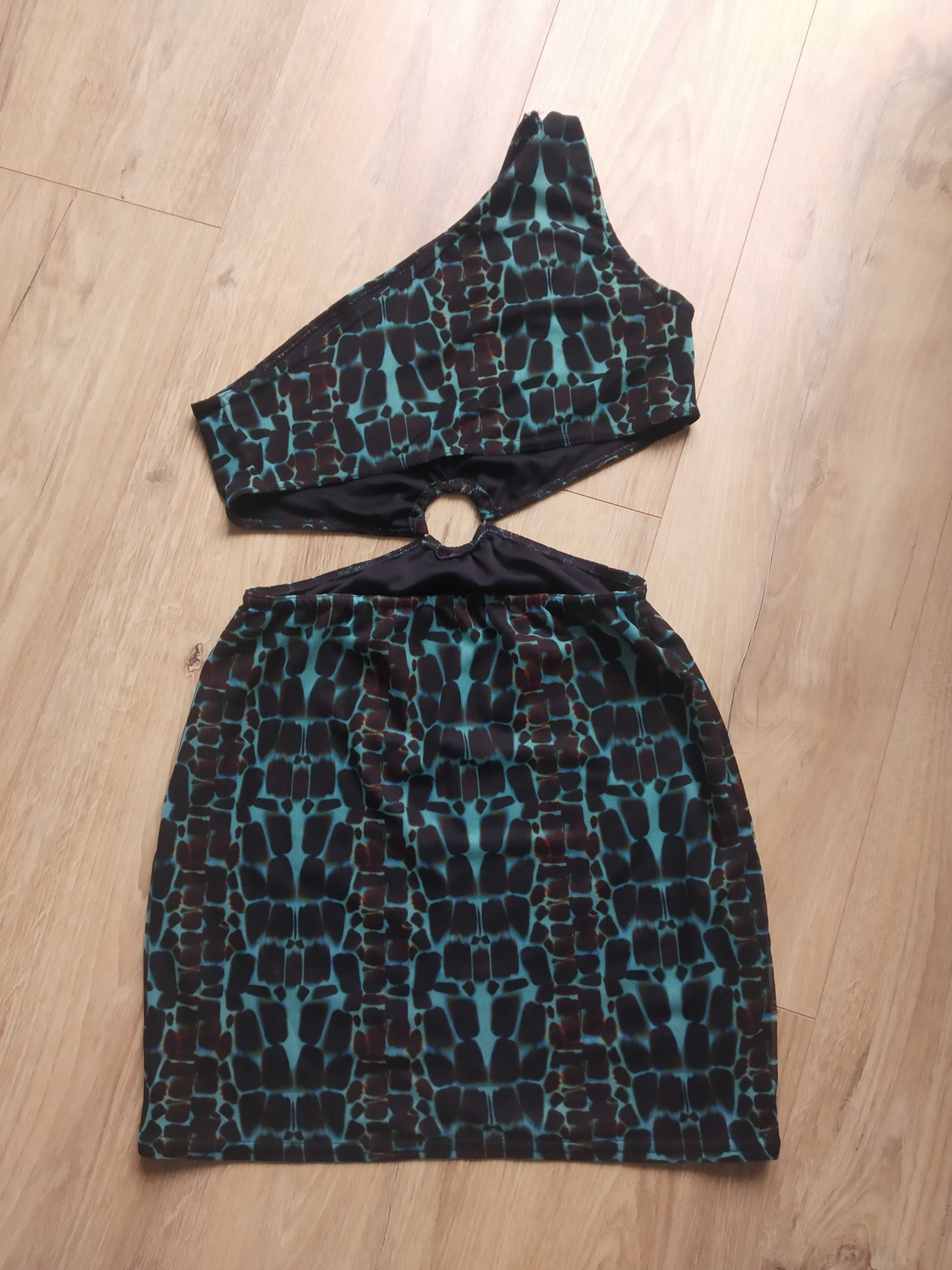 PrettyLittleThing, transparentna, odważna sukienka S