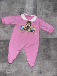 Śpioszki Moschino 1-3 M.