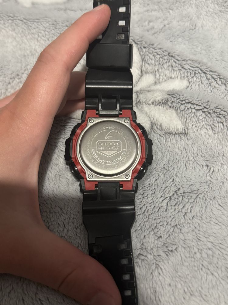 Casio G-Shock GA-700-1A – Jak Nowy! + Puszka & Dowód Zakupu