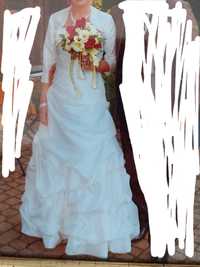 Suknia ślubna Annais Bridal z halką i bolerkiem