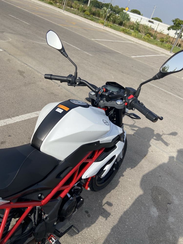 Benelli BN125 23