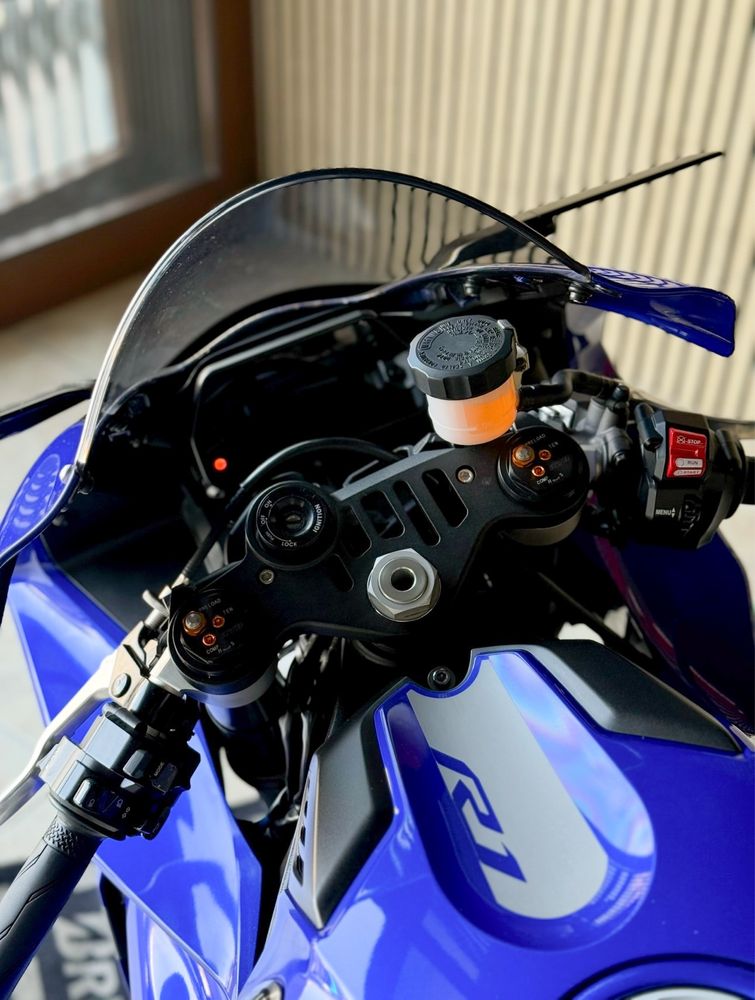 Yamaha R1 Akrapovic