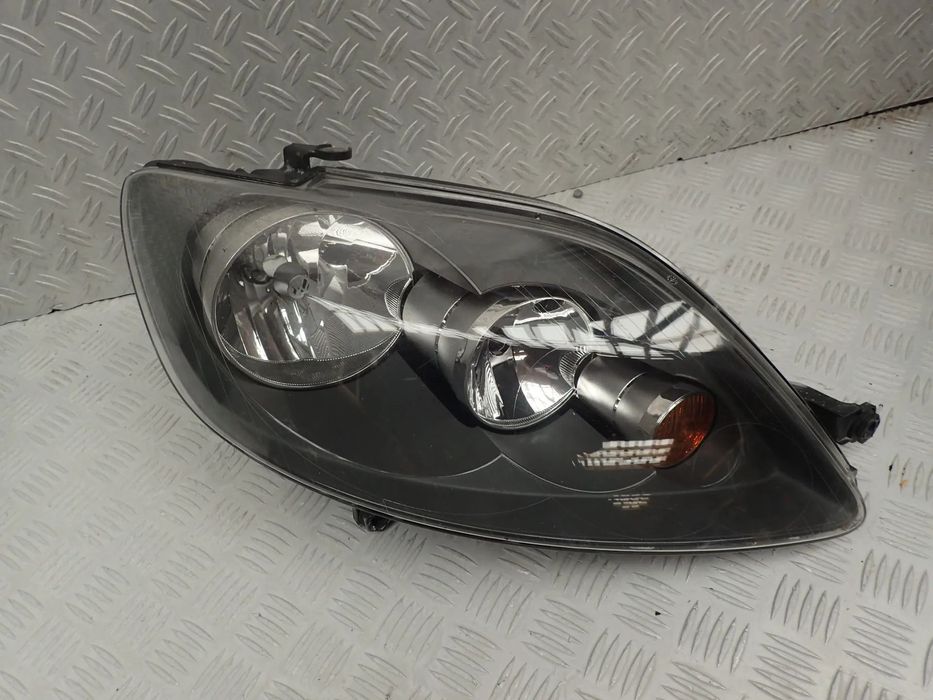 LAMPA PRAWY PRZÓD VW GOLF V PLUS 5M1941006B   DOSTEPNE 2 SZT