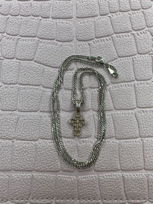 Ланцюжок та хрестик