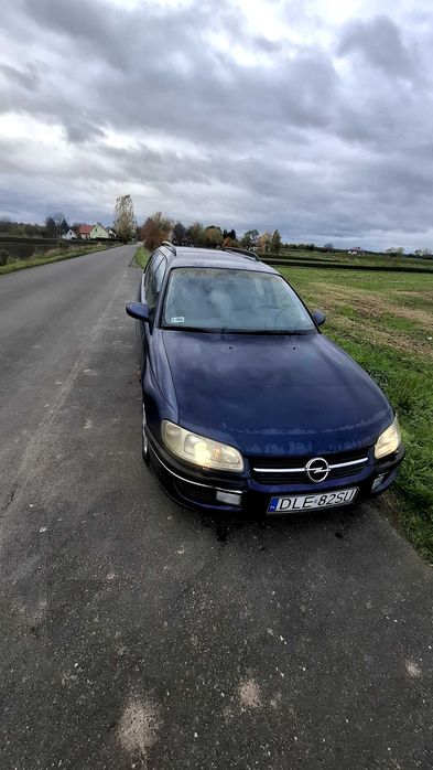Klasyk Opel Omega B 3.0 V6 210KM