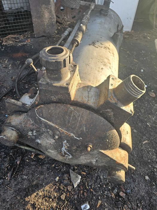 Kiełbasiarka, nadziewarka pneumatczna