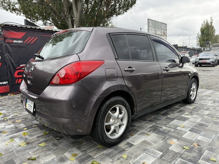 Продам Nissan Tiida  1.6i Automat 2008.
