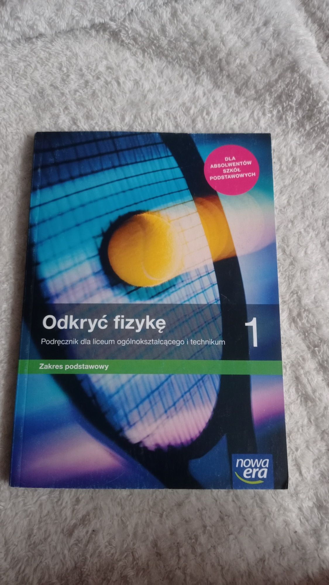 2 ksiązki fizyka 1 w super stanie 2 słabiej się czuje ale dycha
