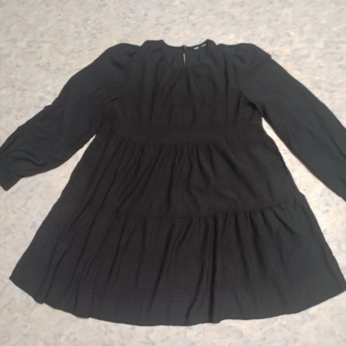 Продам чёрное лёгкое платье