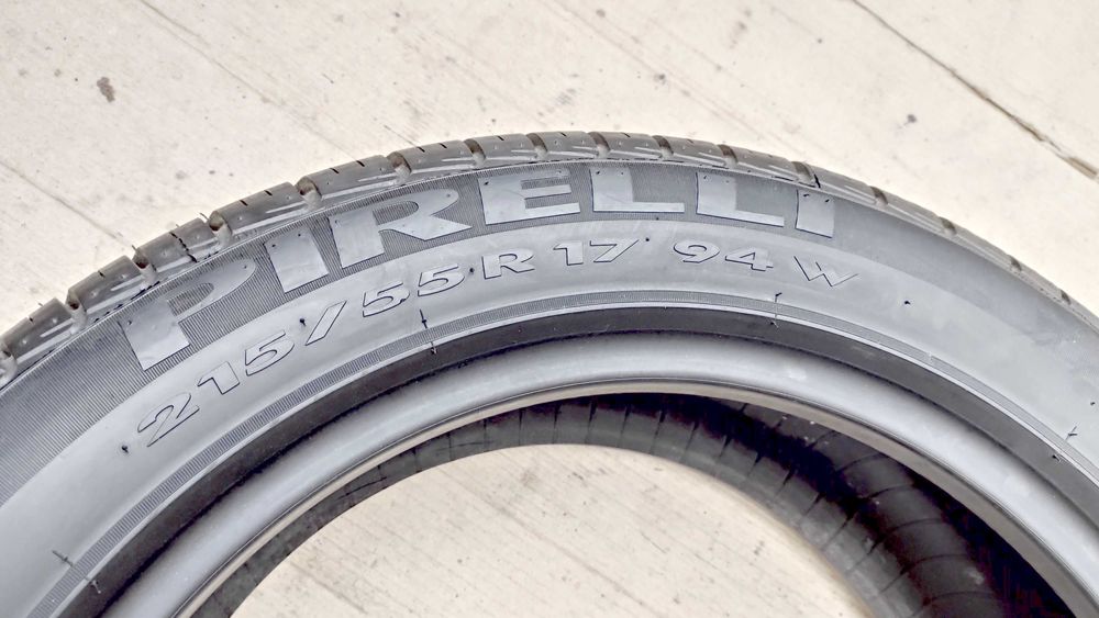 шини 215/55R17.  Pirelli.