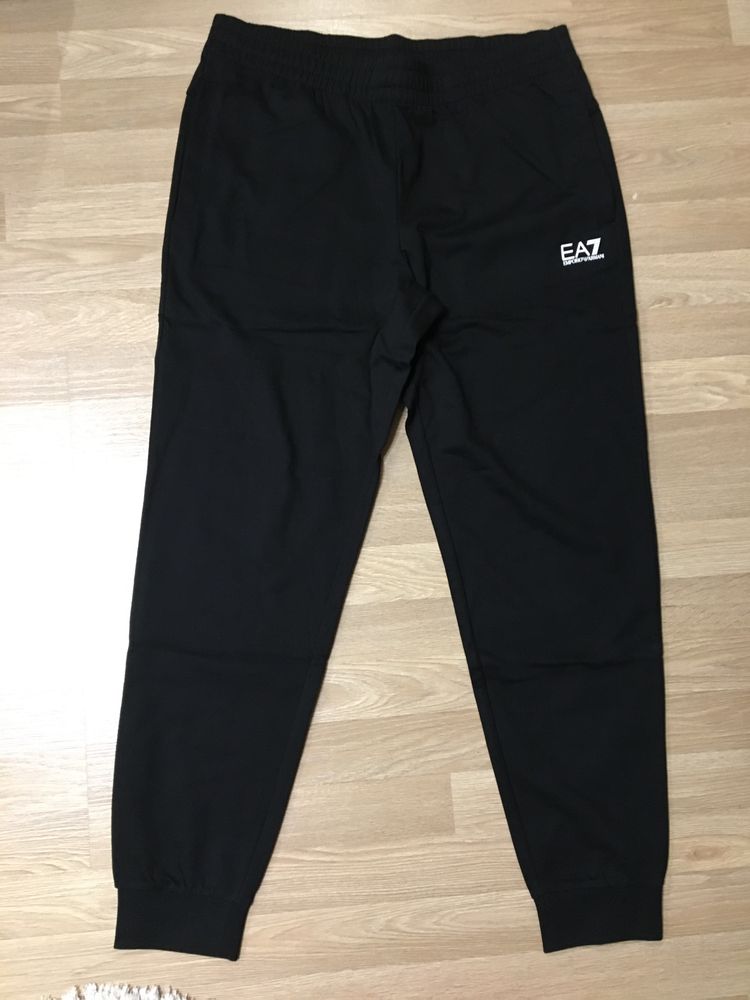 Мужской костюм Emporio Armani,S,M,XL