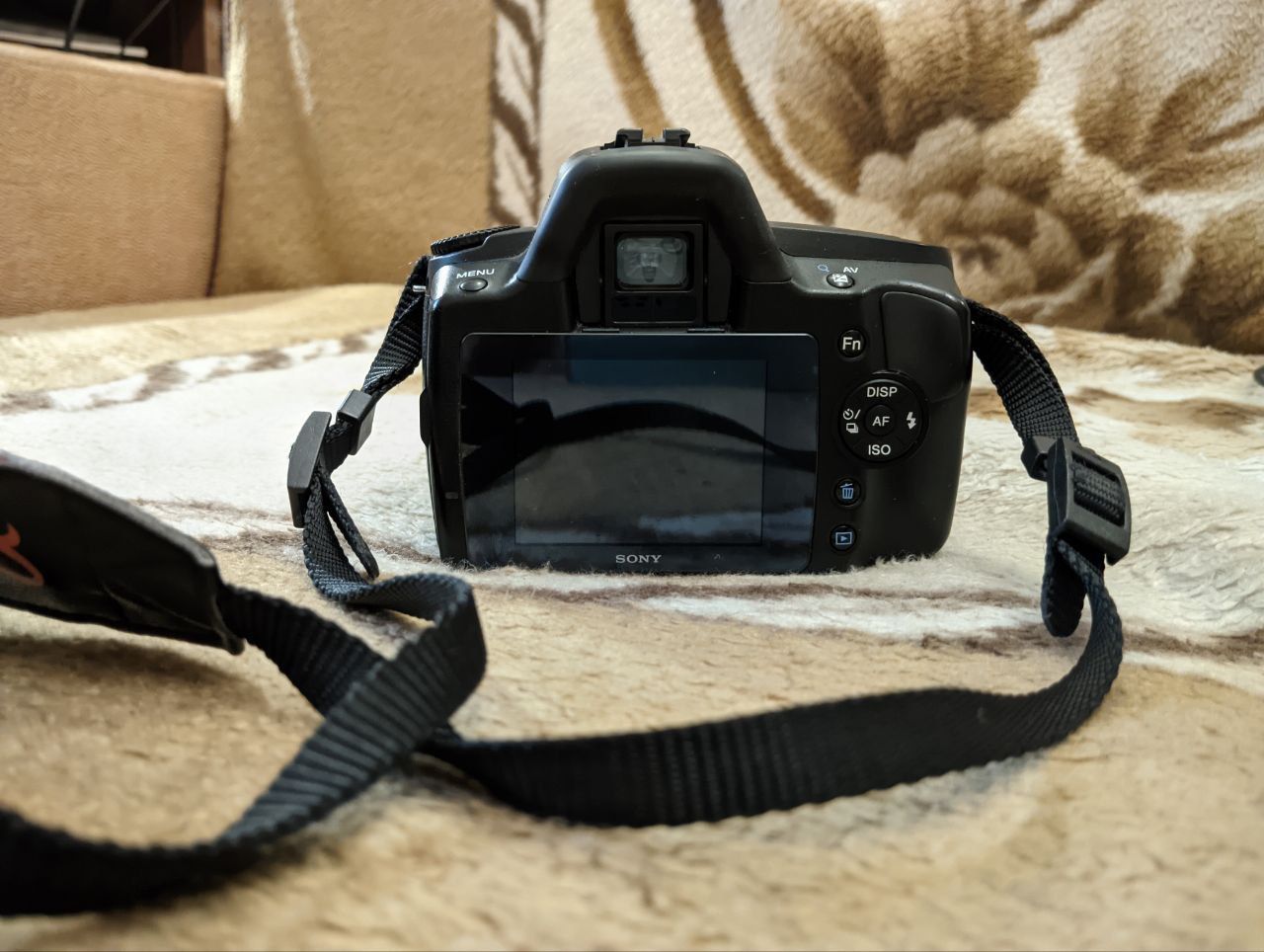 Продам фотоапарат Sony Alpha DSLR-A290