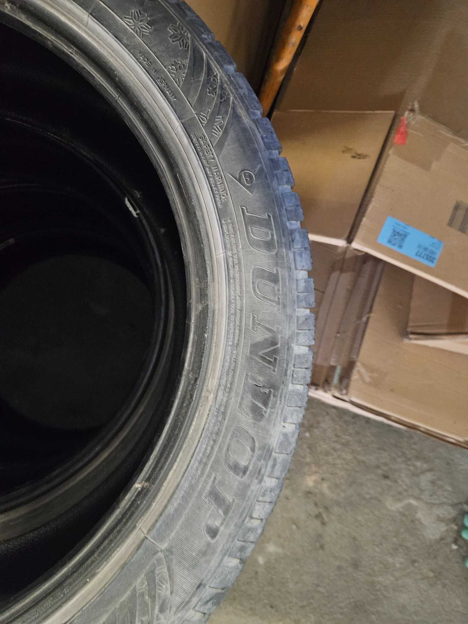 Pneus 265.. 45.. 20   125 euros