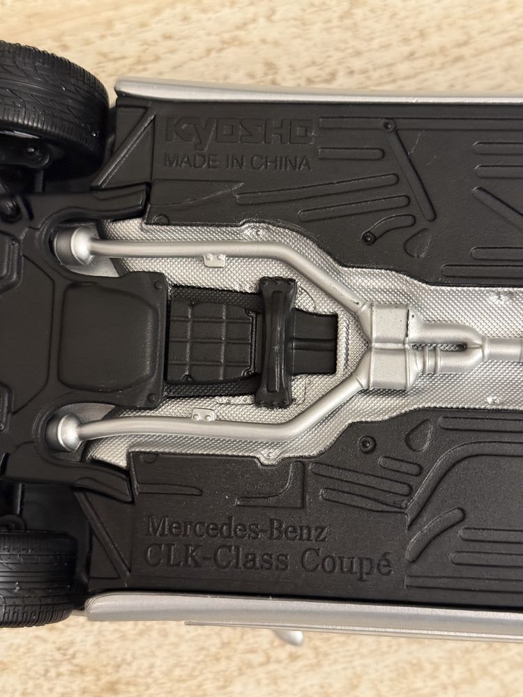 Model auta KYOSHO 1:18 Mercedes-Benz CLK Coupe W209