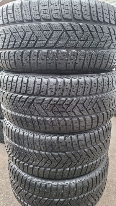 245 40 18 Pirelli Sottozero 3