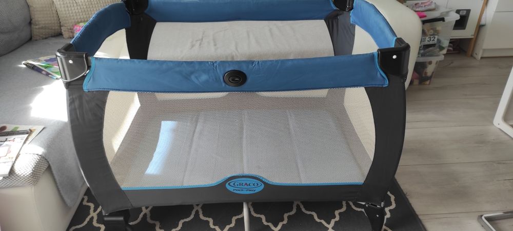 Łóżeczko turystyczne, rozkładane 95cm x 65cm