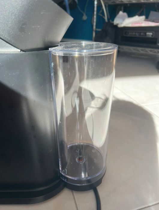 Maquina café Nespresso vertuo next - cinza