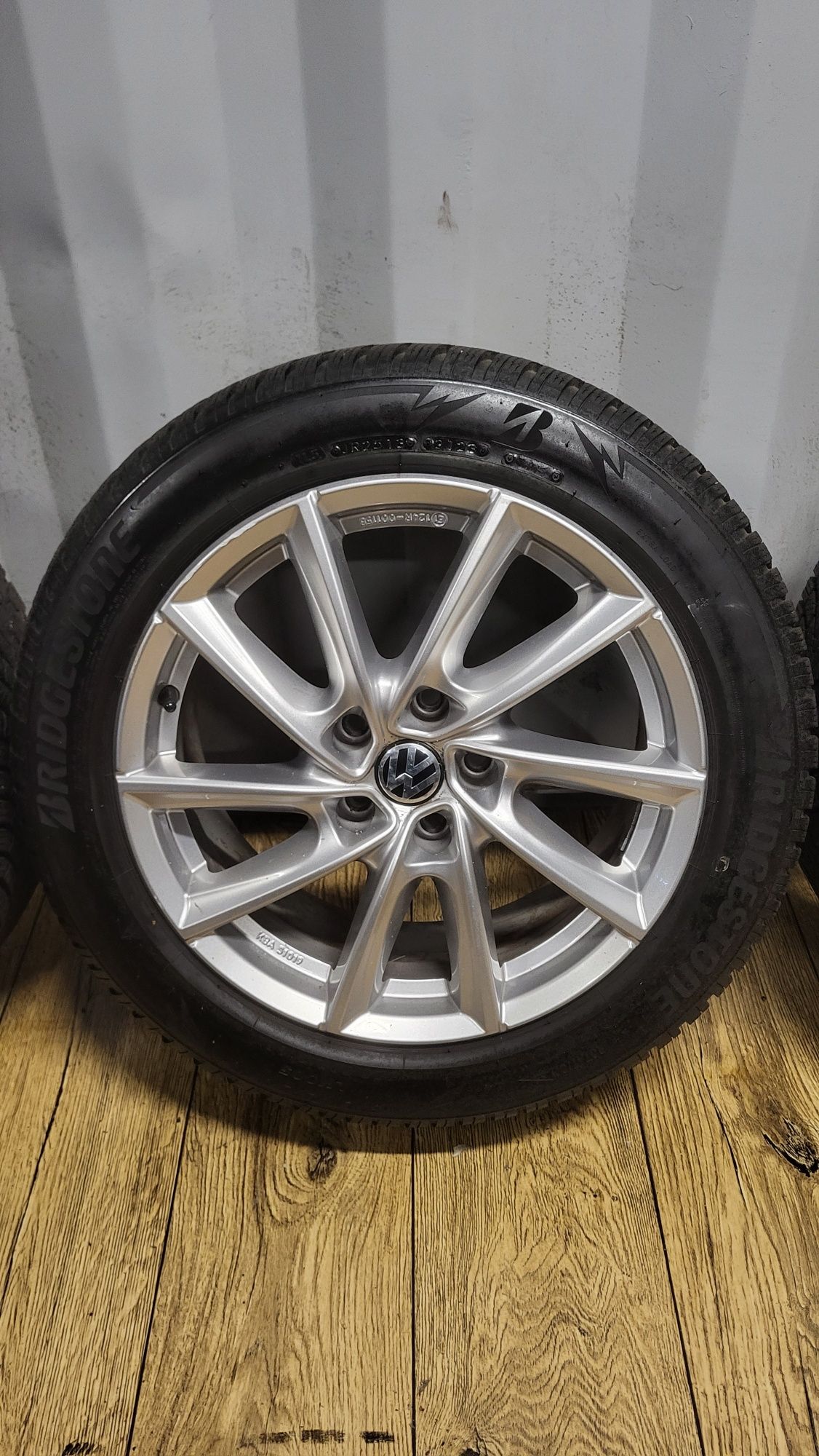 Alufelgi VW 17" 5x112 z oponami 225/50 R17 Passat B8 B7 B6 Arteon