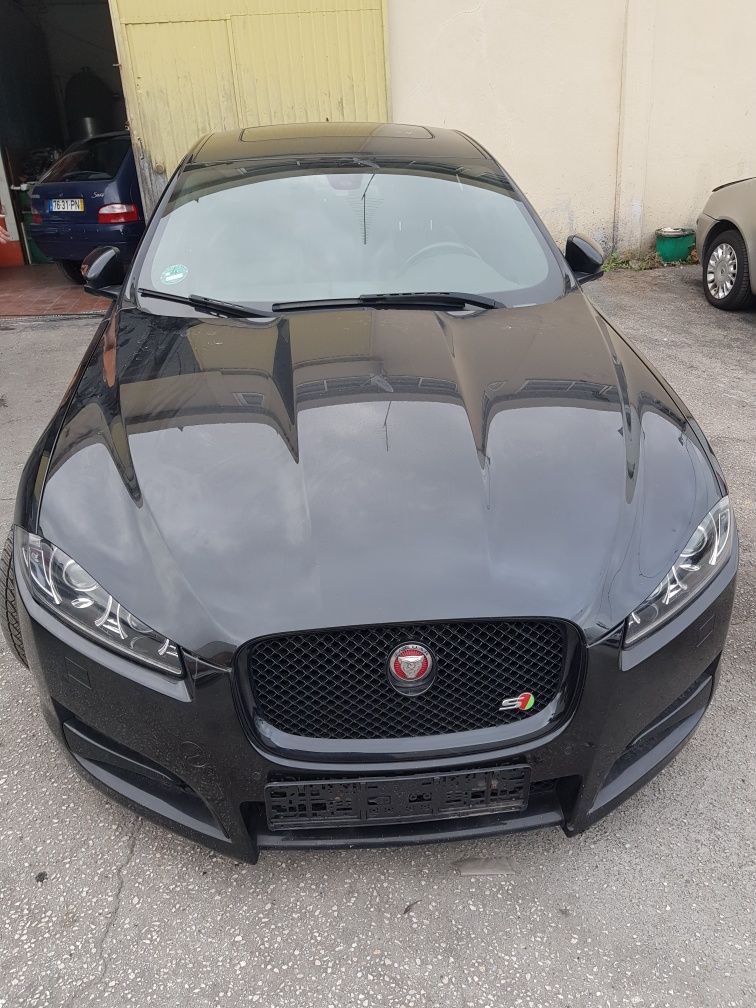 Jaguar xf 3.0 D ,de cilindrada 275 cv