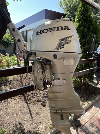 Продам лодочный мотор Honda bf 50