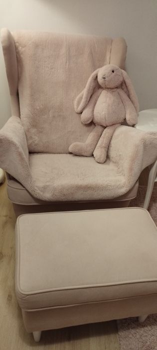 Fotel z podnóżkiem