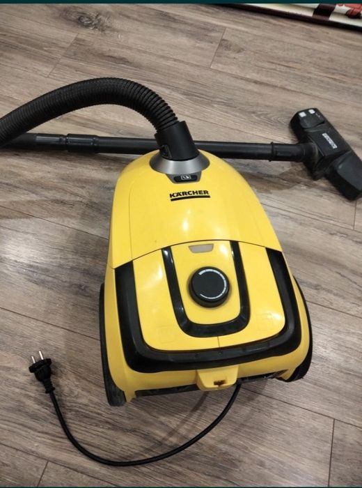 Продам Пилосос .KARCHER VC 2